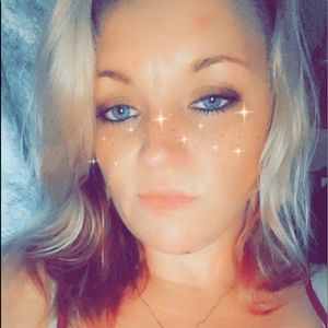 Meet your Posher, Myra